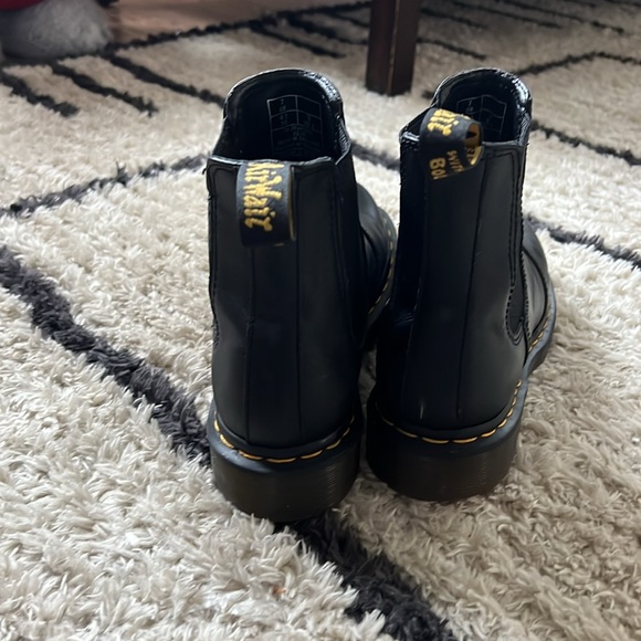 Chelsea dr martens. - Picture 3 of 5